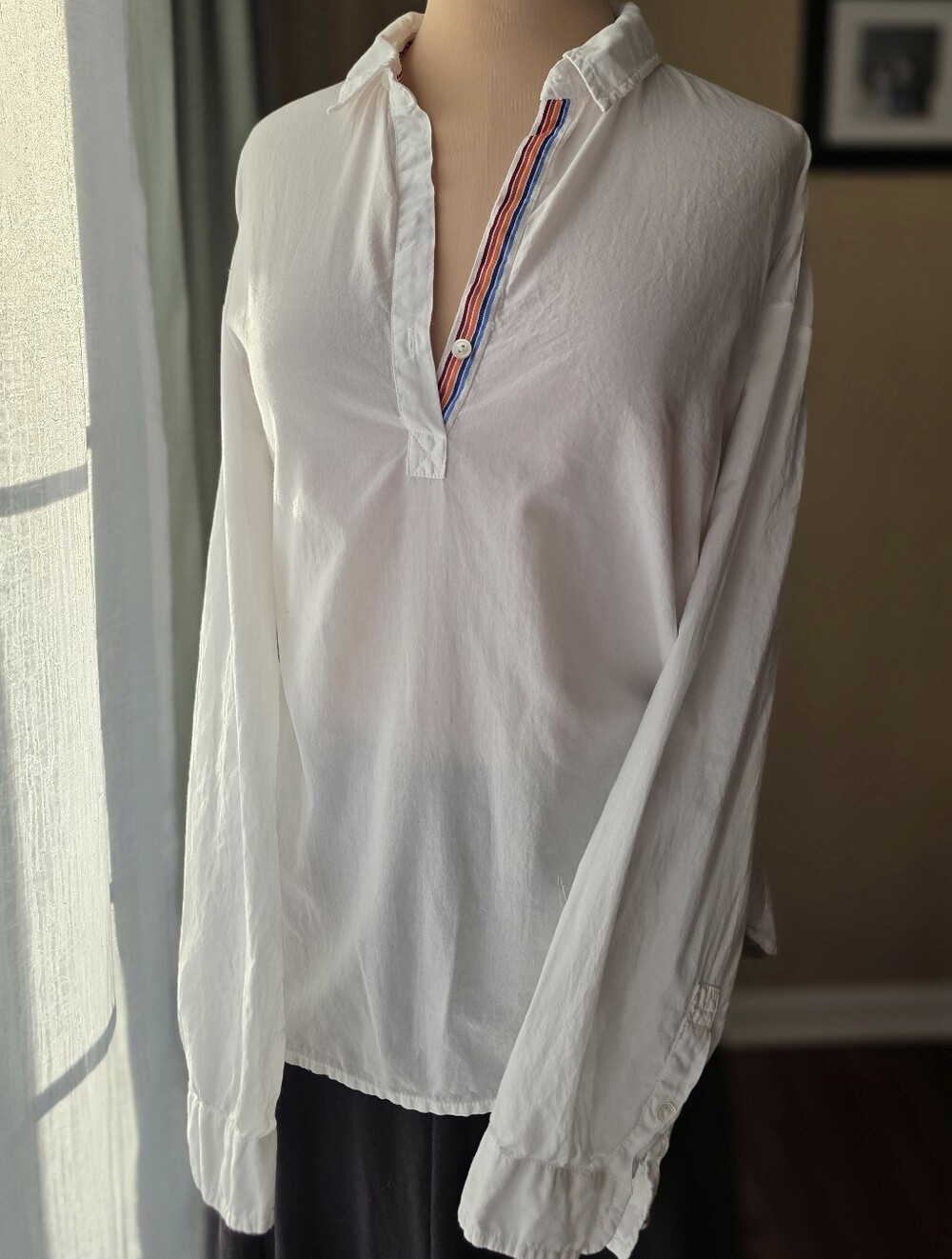Velvet by Graham & Spencer White Cotton Rainbow Popover Blouse Top Small EUC